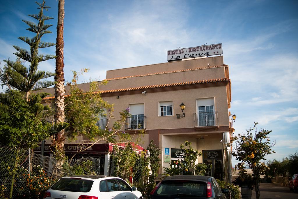 Hostal Restaurante La Curva 阿德拉 外观 照片