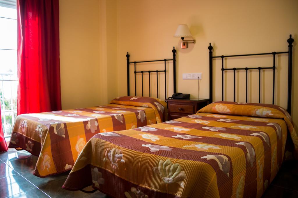 Hostal Restaurante La Curva 阿德拉 外观 照片